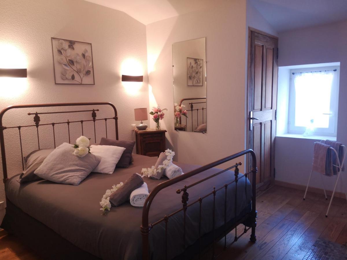 Auberge De L Helvie Chez Coco & Ricou Valvigneres 外观 照片