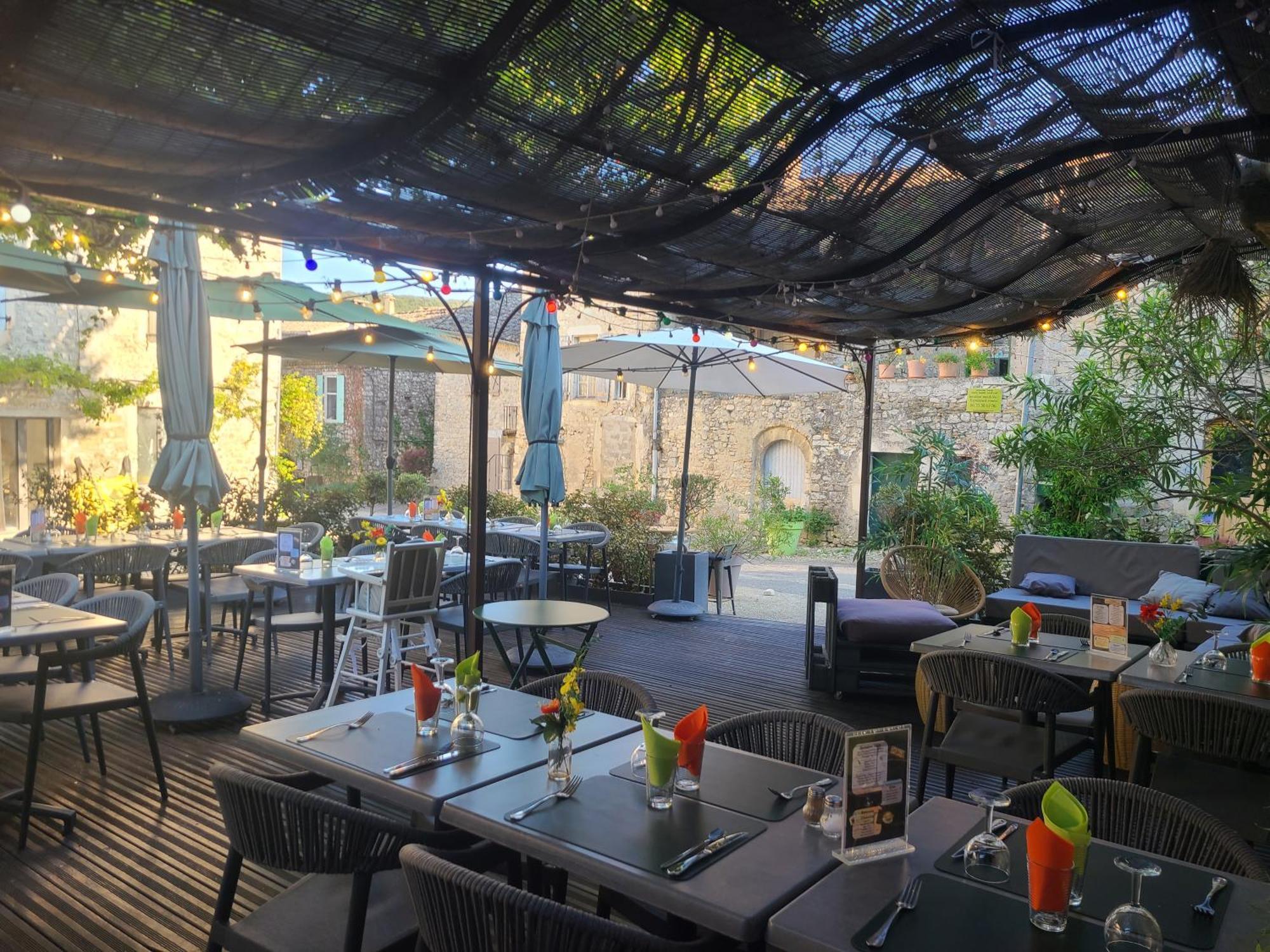 Auberge De L Helvie Chez Coco & Ricou Valvigneres 外观 照片